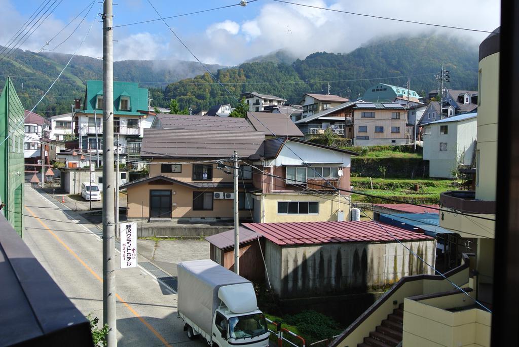 Shinazawa Hotel Нодзава Онсен Екстериор снимка